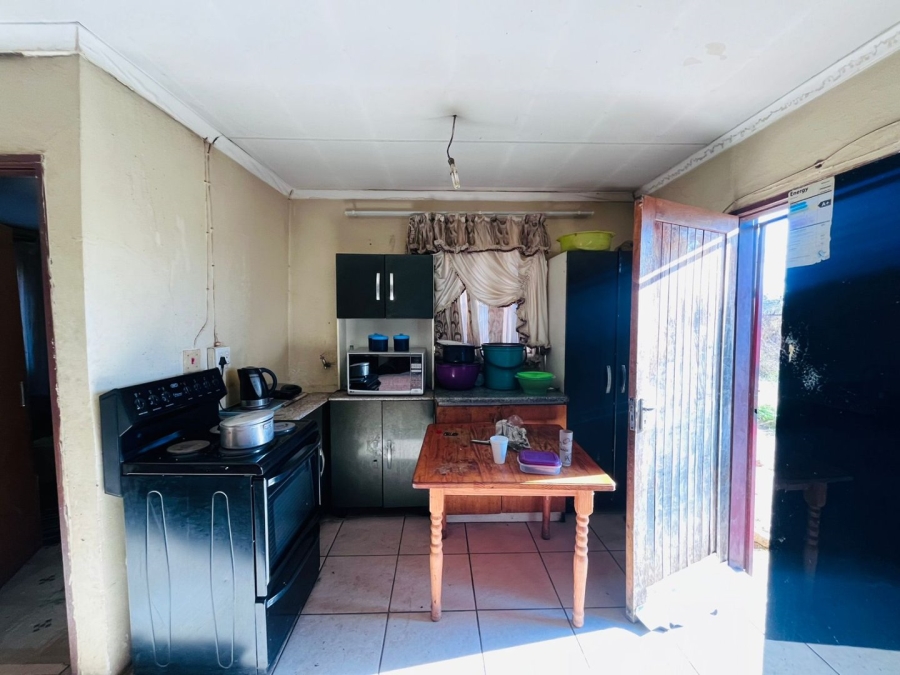2 Bedroom Property for Sale in Bloemside 4 Free State